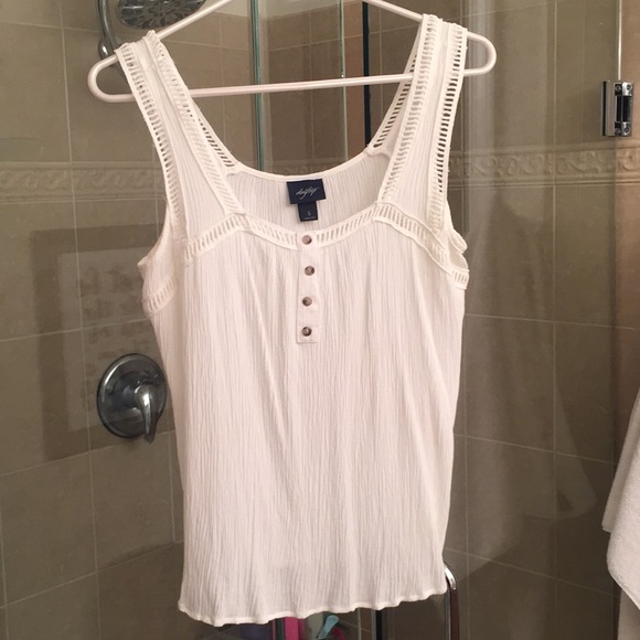 Daytrip Tops - Buckle tank